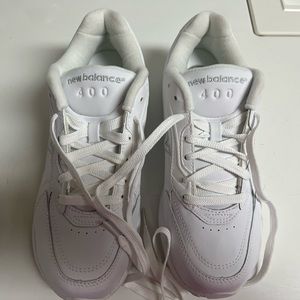 New in box women’s New Balance 400 shoes, white size 8.5 D
